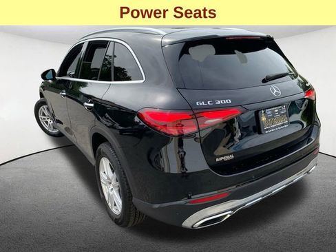 Used 2025 Mercedes-Benz GLC 300 4MATIC image 10