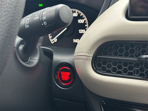 New 2026 Honda HR-V LX image 28