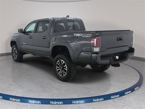Used 2022 Toyota Tacoma TRD Sport image 8