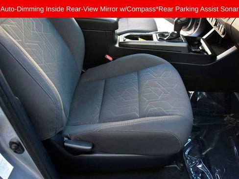 Used 2018 Toyota Tacoma TRD Sport w/ Technology Package AWD/4WD image 11