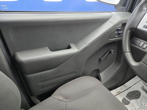 Used 2019 Nissan Frontier S image 12