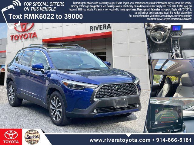 Used 2023 Toyota Corolla Cross XLE w/ Convenience Package AWD/4WD image 1