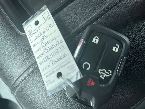 Used 2021 Chevrolet Silverado 1500 LT Trail Boss w/ Bed Protection Package image 34