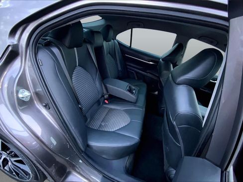 Used 2023 Toyota Camry SE FWD image 19