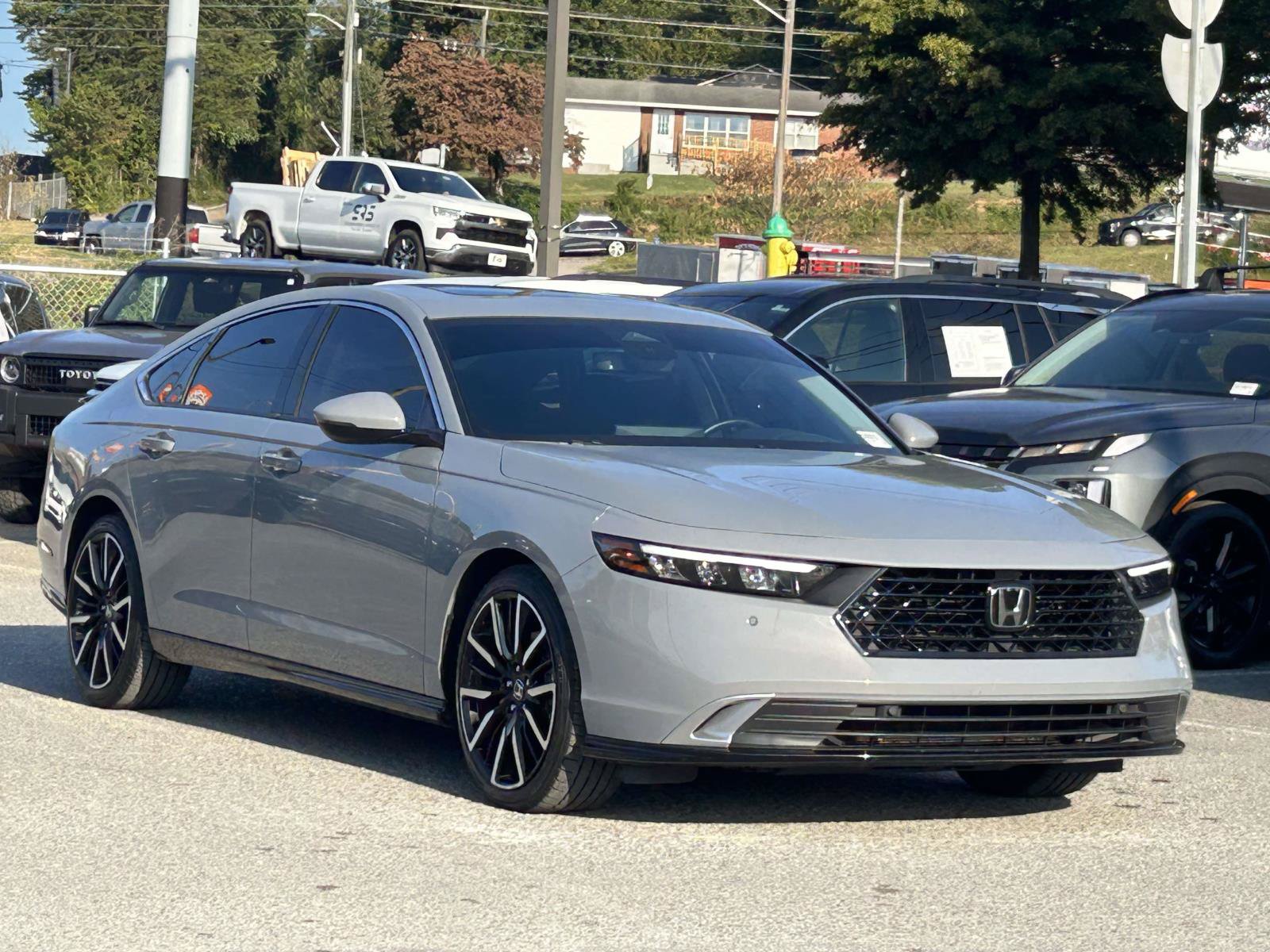 Used 2025 Honda Accord Touring image 1