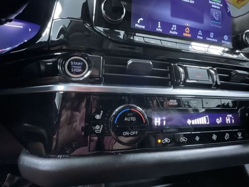 Used 2022 Nissan Pathfinder Platinum w/ Cargo Package image 8