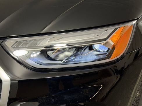 Used 2023 Audi Q5 2.0T Premium w/ Convenience Package image 11