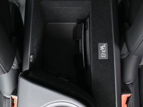 New 2026 Porsche Taycan image 25