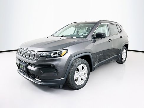 Used 2022 Jeep Compass Latitude w/ Convenience Group image 3