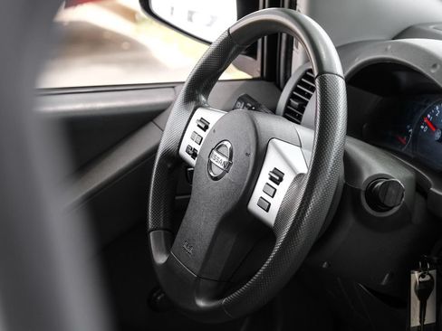 Used 2019 Nissan Frontier S RWD image 11