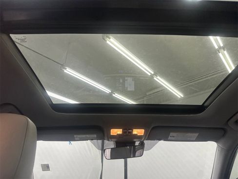 Used 2019 Toyota Highlander Limited Platinum image 24