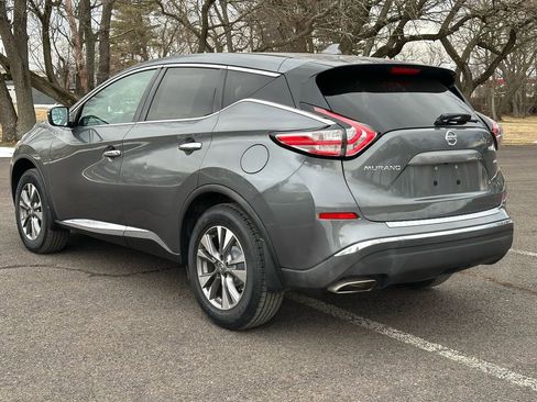 Used 2017 Nissan Murano S image 4