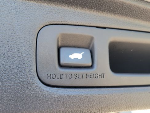 Used 2023 Honda CR-V Sport Touring image 9