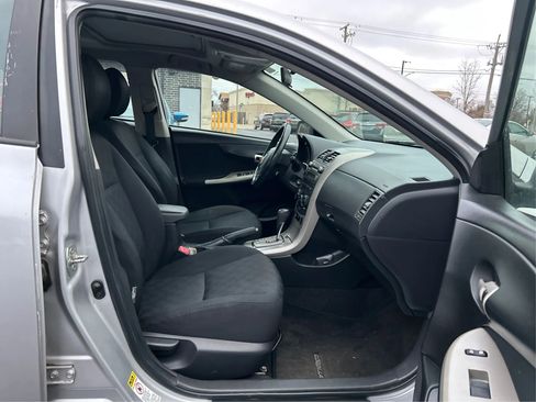 Used 2010 Toyota Corolla S image 22