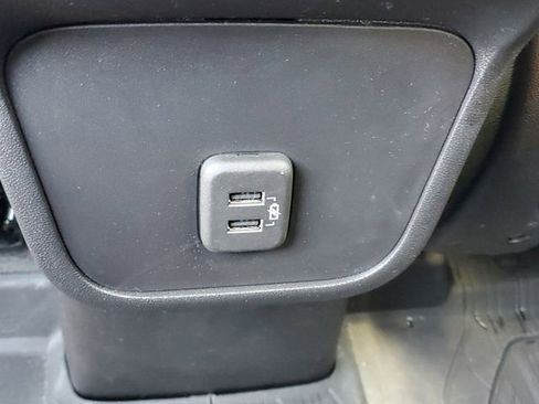 Certified 2024 GMC Terrain SLE w/ Driver Convenience Package FWD image 12