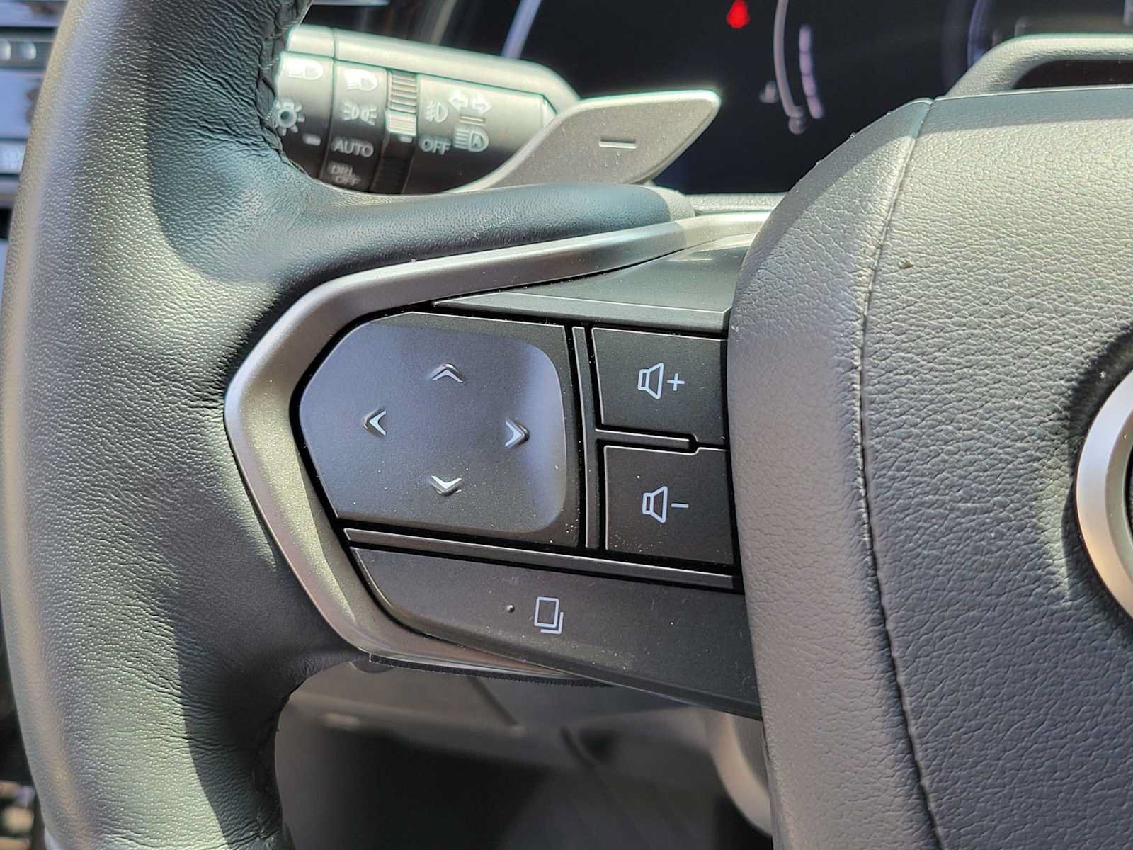 Used 2023 Lexus RX 350 FWD w/ Cold Area Package image 27