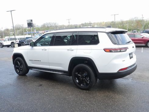 New 2025 Jeep Grand Cherokee L Limited w/ Luxury Tech Group II image 12