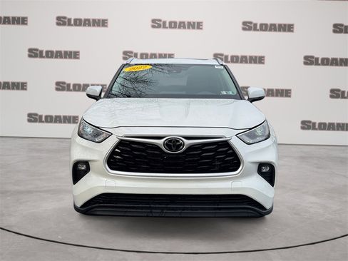 Used 2022 Toyota Highlander XLE image 8