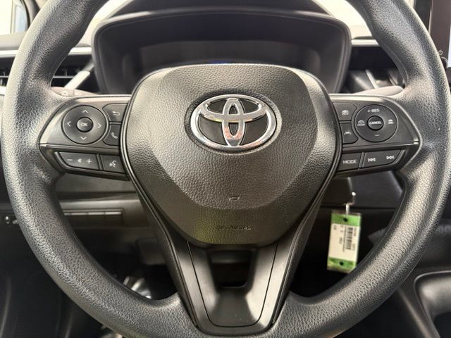 Used 2025 Toyota Corolla LE FWD image 39