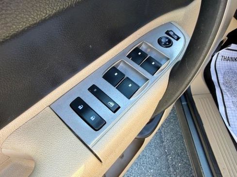 Used 2011 GMC Sierra 1500 SLE RWD image 16