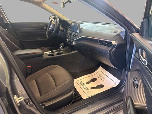 Used 2020 Nissan Altima 2.5 S AWD/4WD image 13
