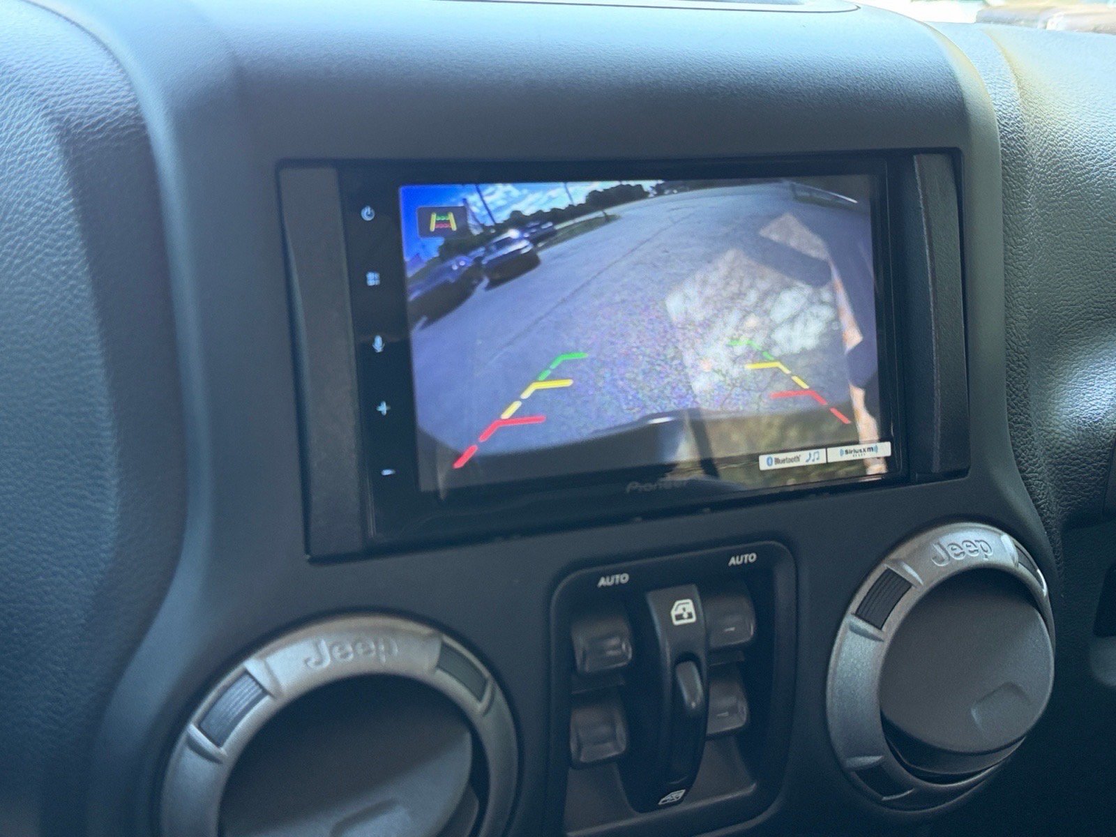 Used 2018 Jeep Wrangler Unlimited Sport AWD/4WD image 26