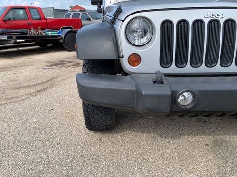 Used 2009 Jeep Wrangler X AWD/4WD image 44