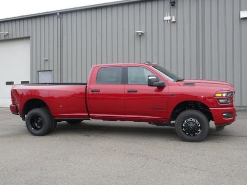 New 2026 RAM 3500 Big Horn AWD/4WD image 5