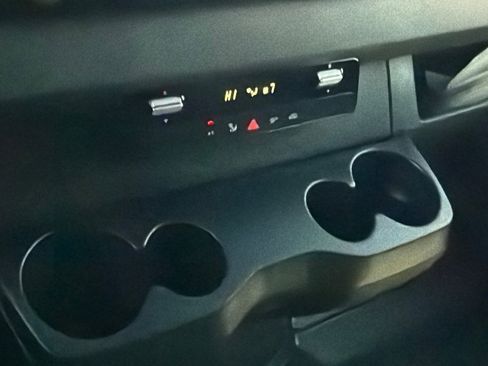 Used 2022 Mercedes-Benz Sprinter 3500 image 28