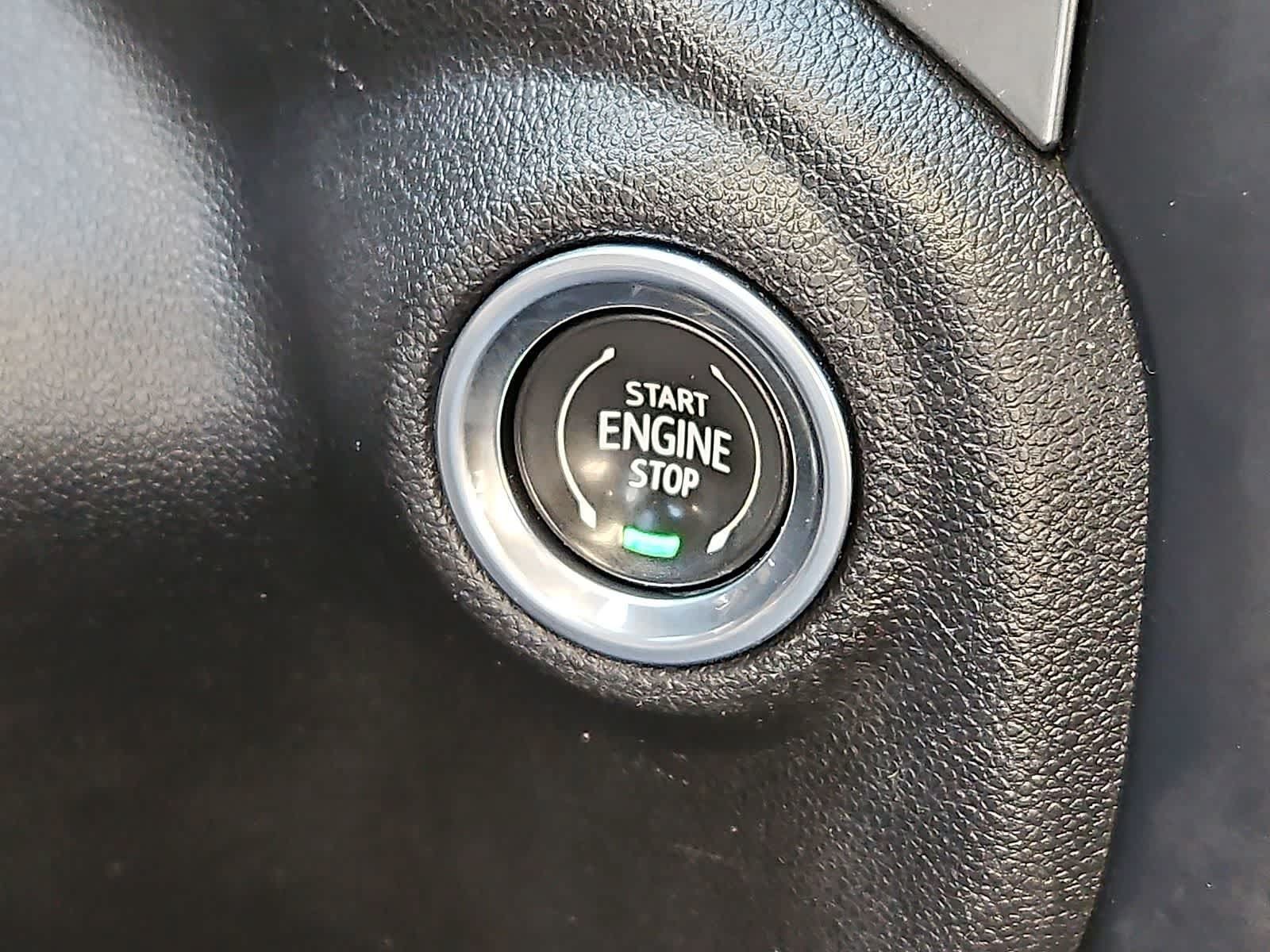Certified 2019 Chevrolet Silverado 1500 LT w/ Convenience Package AWD/4WD image 22