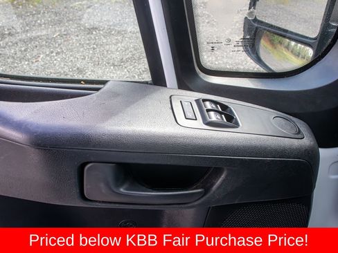 Used 2023 RAM ProMaster 2500 FWD image 22