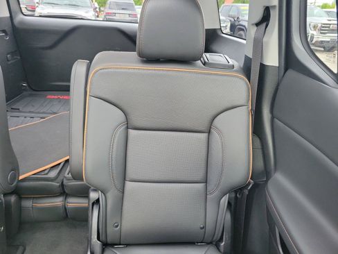 Used 2023 GMC Acadia AT4 w/ Technology Package AWD/4WD image 14