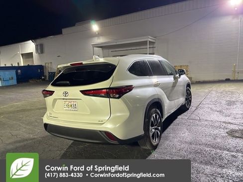 Used 2020 Toyota Highlander XLE image 5