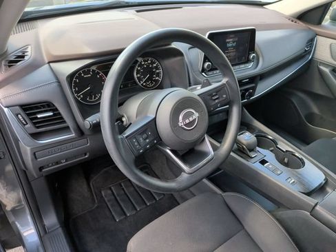 Used 2023 Nissan Rogue S FWD image 17