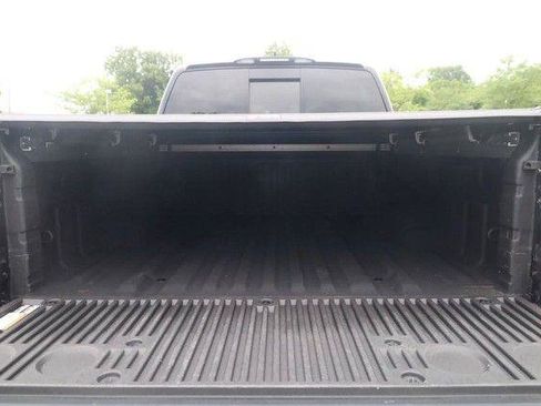 Used 2024 Nissan Titan SV w/ SV Convenience Package AWD/4WD image 23