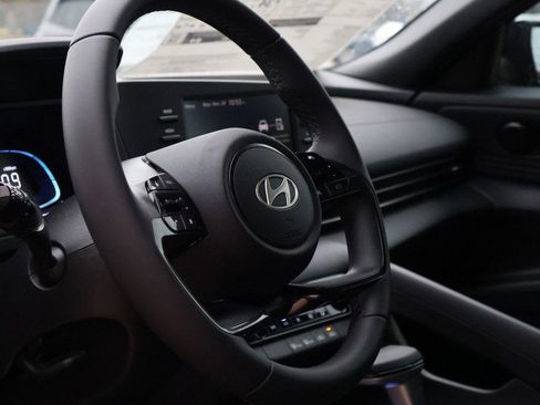 New 2025 Hyundai Elantra Sport image 25