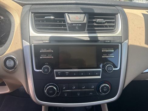 Used 2016 Nissan Altima 2.5 S w/ Power Driver Seat Package FWD image 15