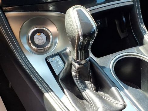 Used 2022 Nissan Maxima SV w/ Floor Mat Group FWD image 12