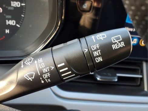 Used 2025 Chevrolet Trax LS w/ LS Convenience Package image 27