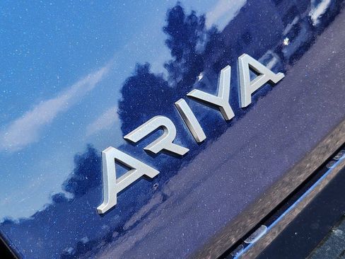 Used 2024 Nissan Ariya AWD image 8
