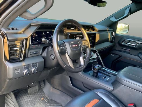 Used 2023 GMC Sierra 1500 AT4 w/ AT4 Premium Package AWD/4WD image 17