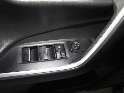 Used 2022 Toyota RAV4 TRD Off-Road AWD/4WD image 12