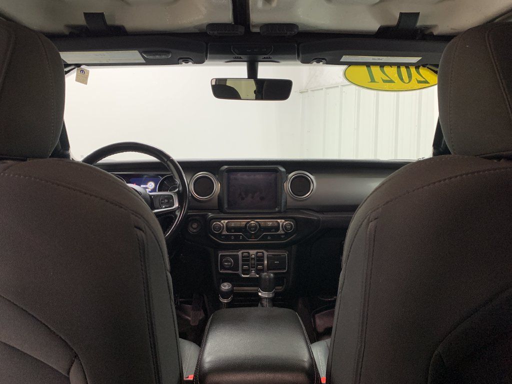 Used 2021 Jeep Wrangler Unlimited Sahara w/ Uconnect 4C Nav & Sound Group AWD/4WD image 19