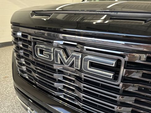 Used 2025 GMC Sierra 1500 Denali Ultimate image 27