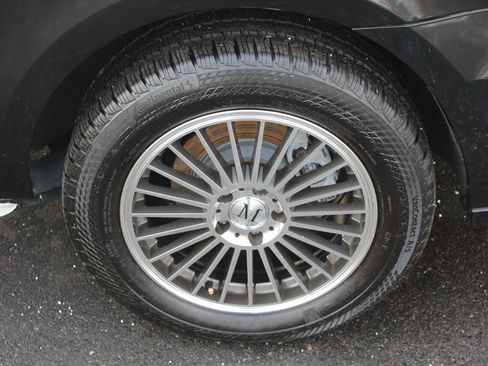 Used 2019 Mercedes-Benz Metris Passenger image 40