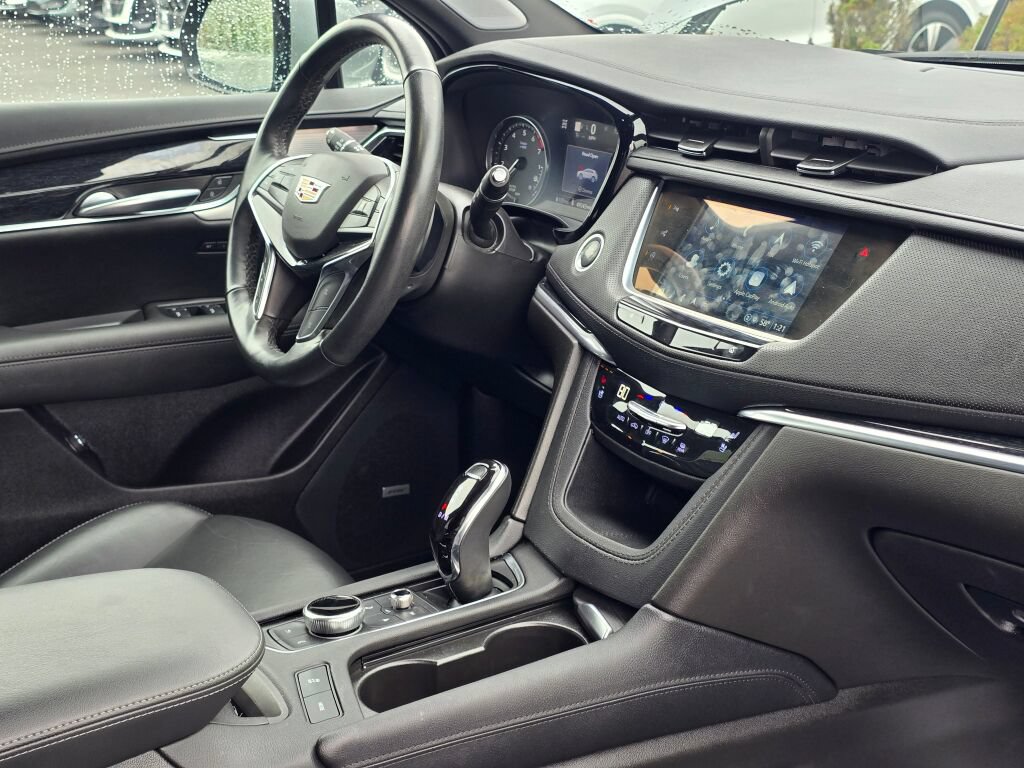 Used 2023 Cadillac XT5 Premium Luxury w/ Technology Package AWD/4WD image 27