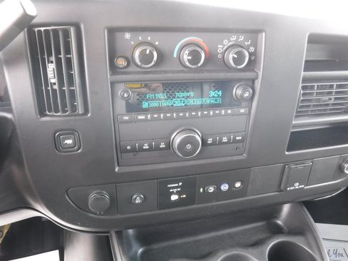 Used 2022 GMC Savana 2500 w/ Driver Convenience Package RWD image 16