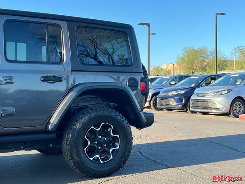 Used 2023 Jeep Wrangler Unlimited Rubicon AWD/4WD image 10