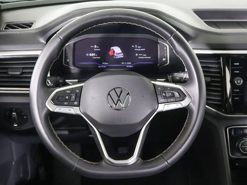 Used 2023 Volkswagen Atlas Cross Sport SE w/ Panoramic Sunroof Package image 40