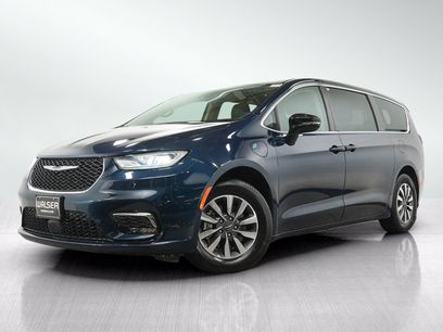 Used 2024 Chrysler Pacifica Limited